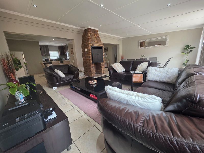Townhouse For Sale in Carters Glen - Photo 5