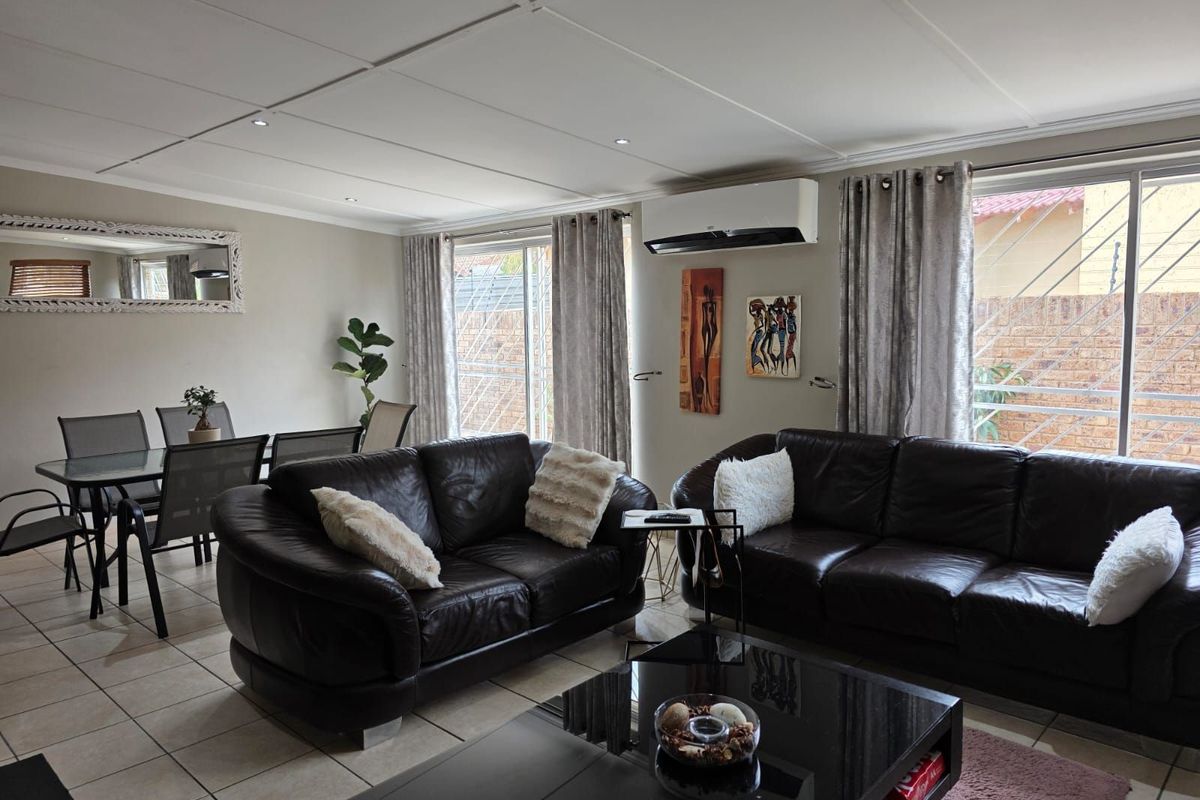 Townhouse For Sale in Carters Glen - Photo 4