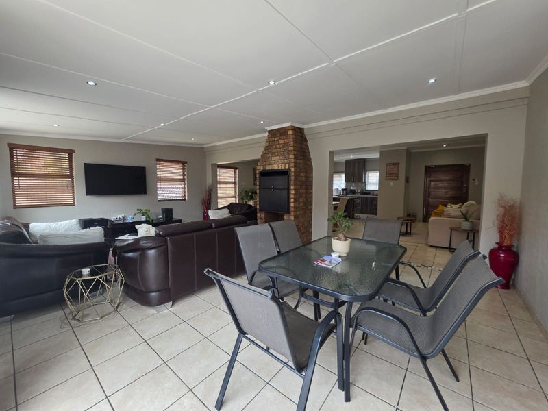 Townhouse For Sale in Carters Glen - Photo 9