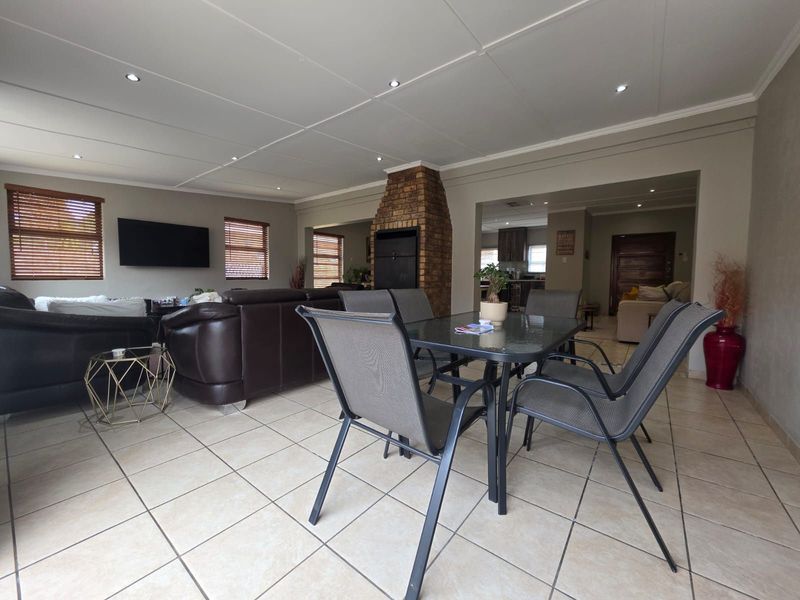 Townhouse For Sale in Carters Glen - Photo 8