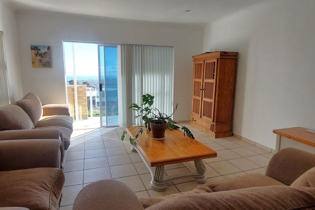 House For Sale in Mansfield - Photo 4