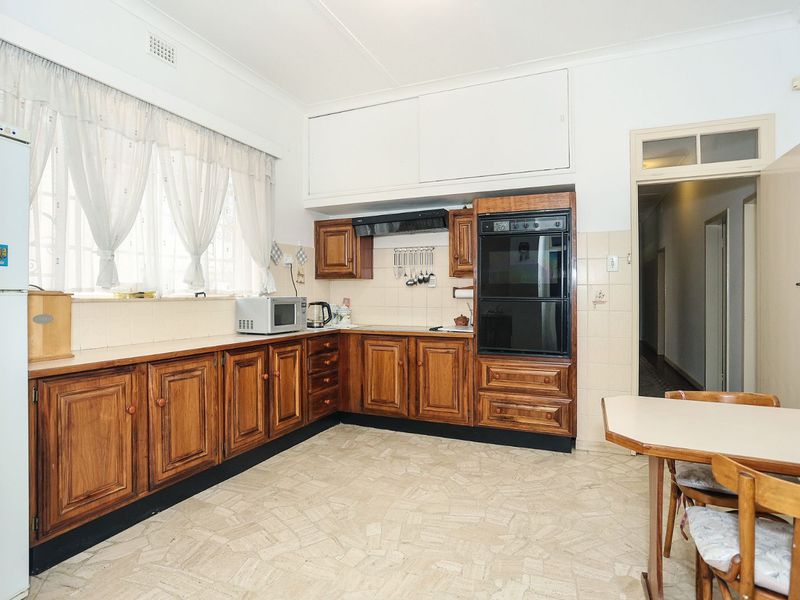 House For Sale in Highlands North - Photo 7