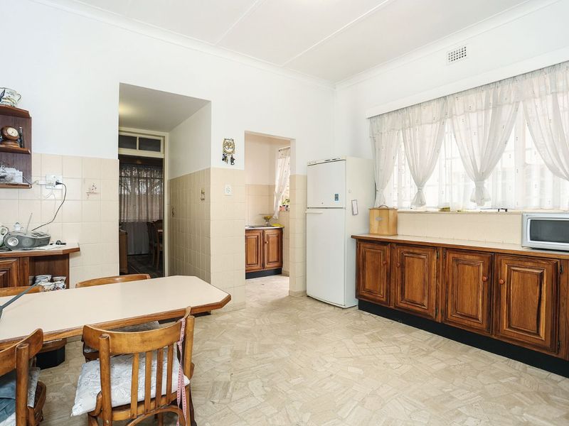 House For Sale in Highlands North - Photo 9