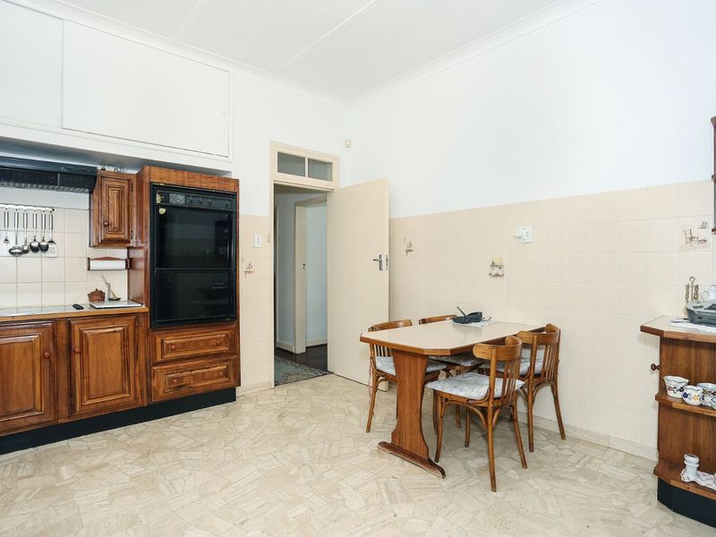 House For Sale in Highlands North - Photo 8