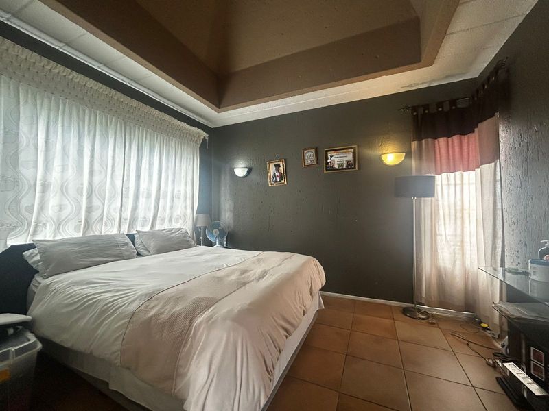 Apartment To Rent in Lonehill - Photo 6