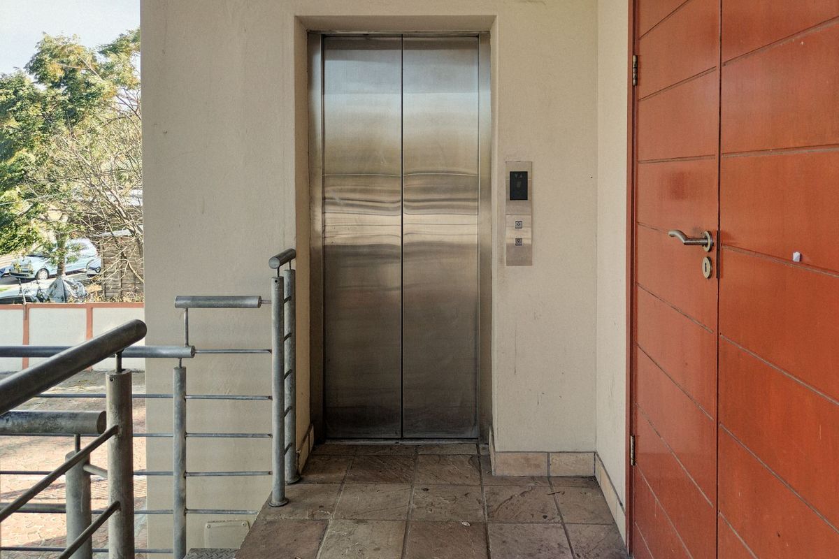 Office For Sale in George Central - Photo 5