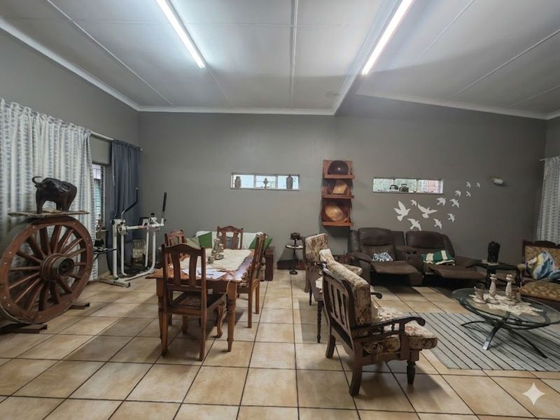 House For Sale in Modimolle Central - Photo 4