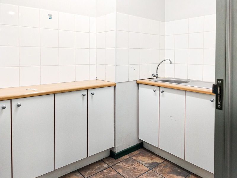 Commercial To Rent in George Central - Photo 8