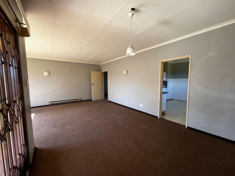 House For Sale in Volksrust Central - Photo 8