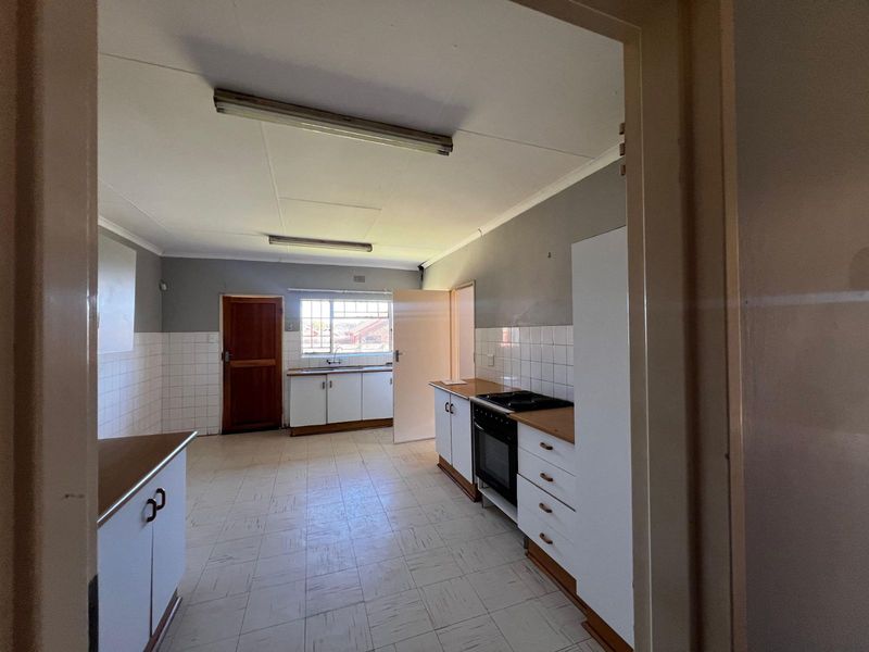 House For Sale in Volksrust Central - Photo 6