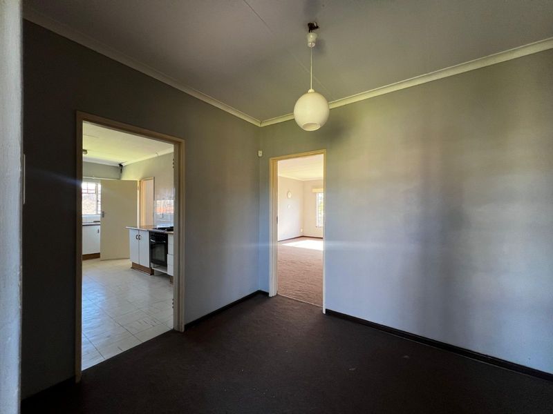 House For Sale in Volksrust Central - Photo 5