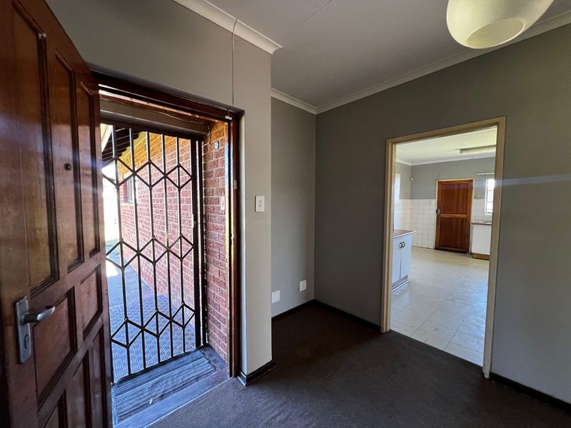 House For Sale in Volksrust Central - Photo 4