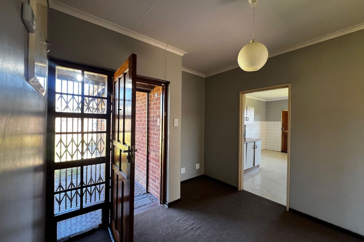 House For Sale in Volksrust Central - Photo 3