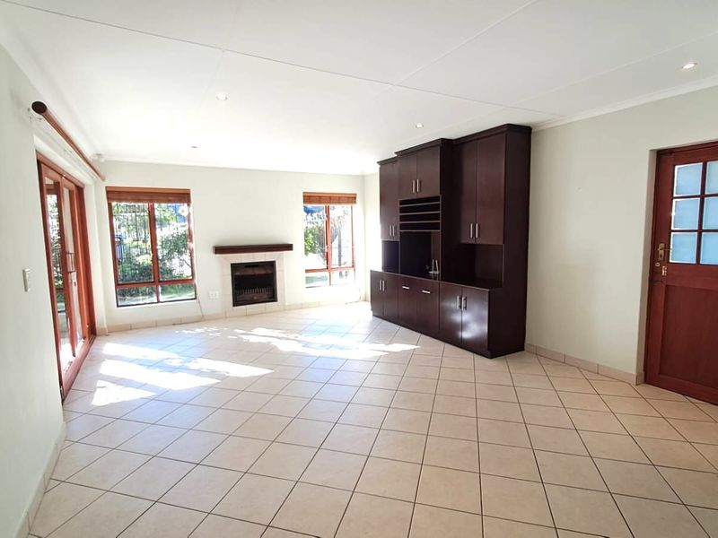 House For Sale in The Island - Photo 3
