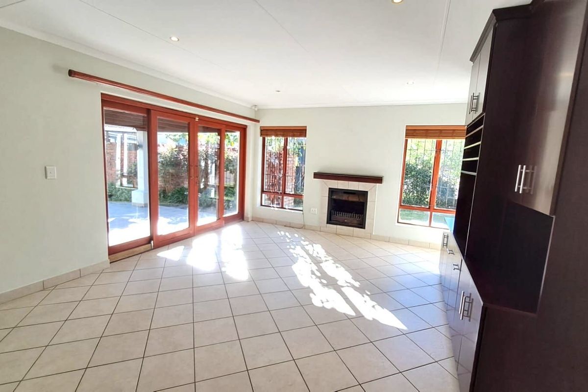 House For Sale in The Island - Photo 4