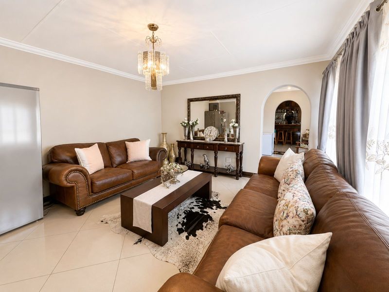 House For Sale in Secunda Central - Photo 6