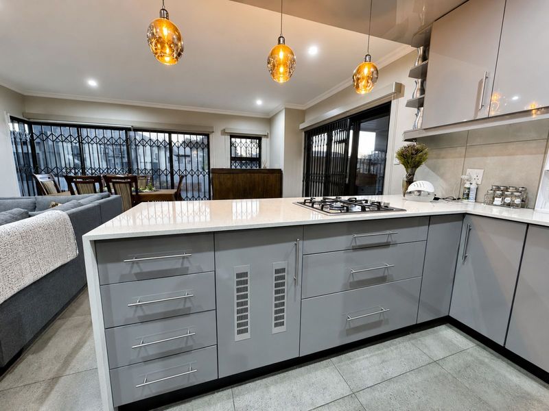 House For Sale in Secunda Central - Photo 10