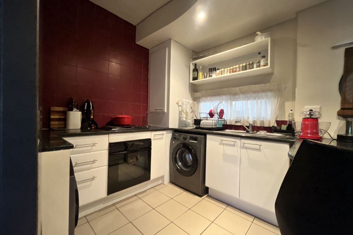Apartment For Sale in Hatfield - Photo 3