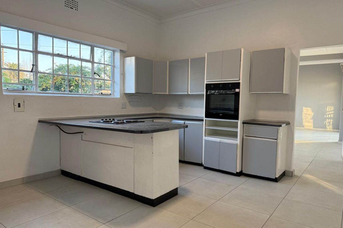 House To Rent in Sydenham - Photo 4