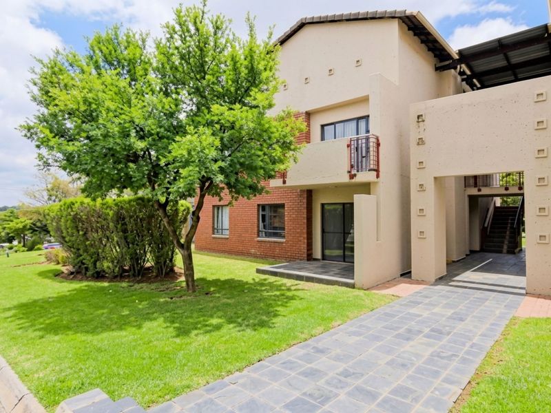 Apartment For Sale in Jackal Creek Golf Estate - Photo 4