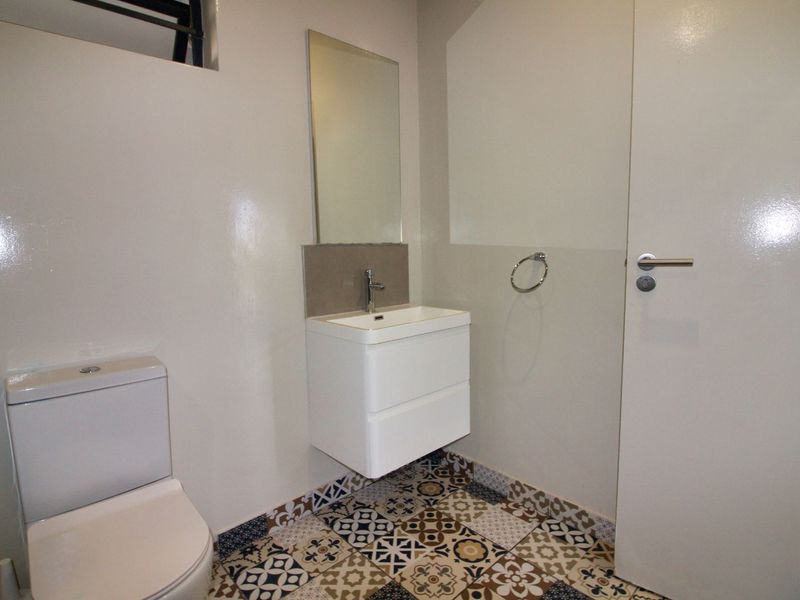 Apartment For Sale in Bryanston - Photo 9