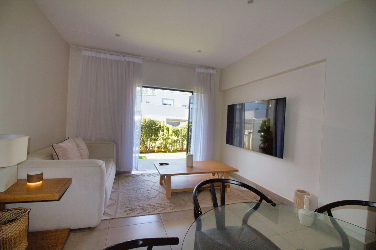 Apartment For Sale in Bryanston - Photo 4