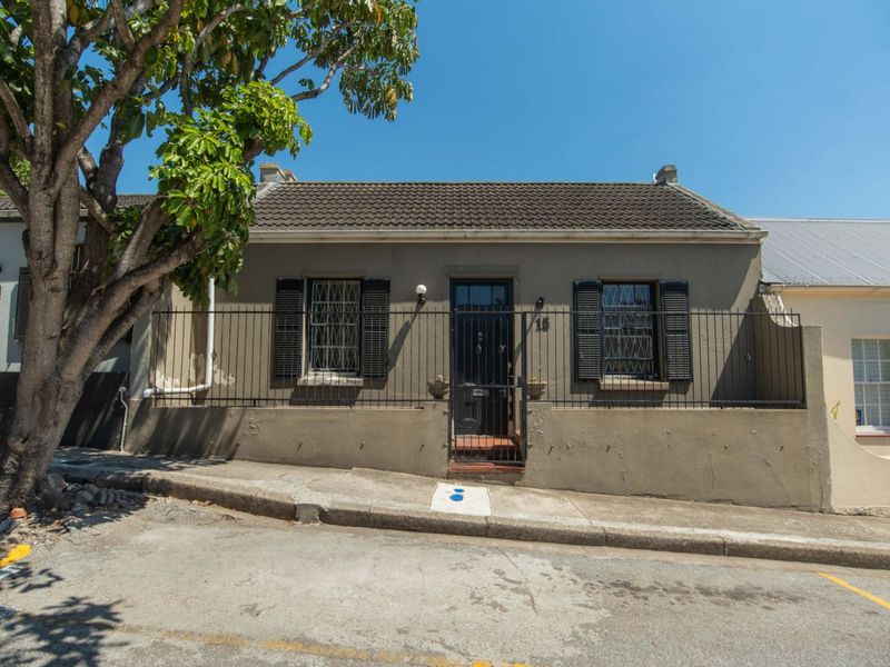House For Sale in Gqeberha Central - Photo 2