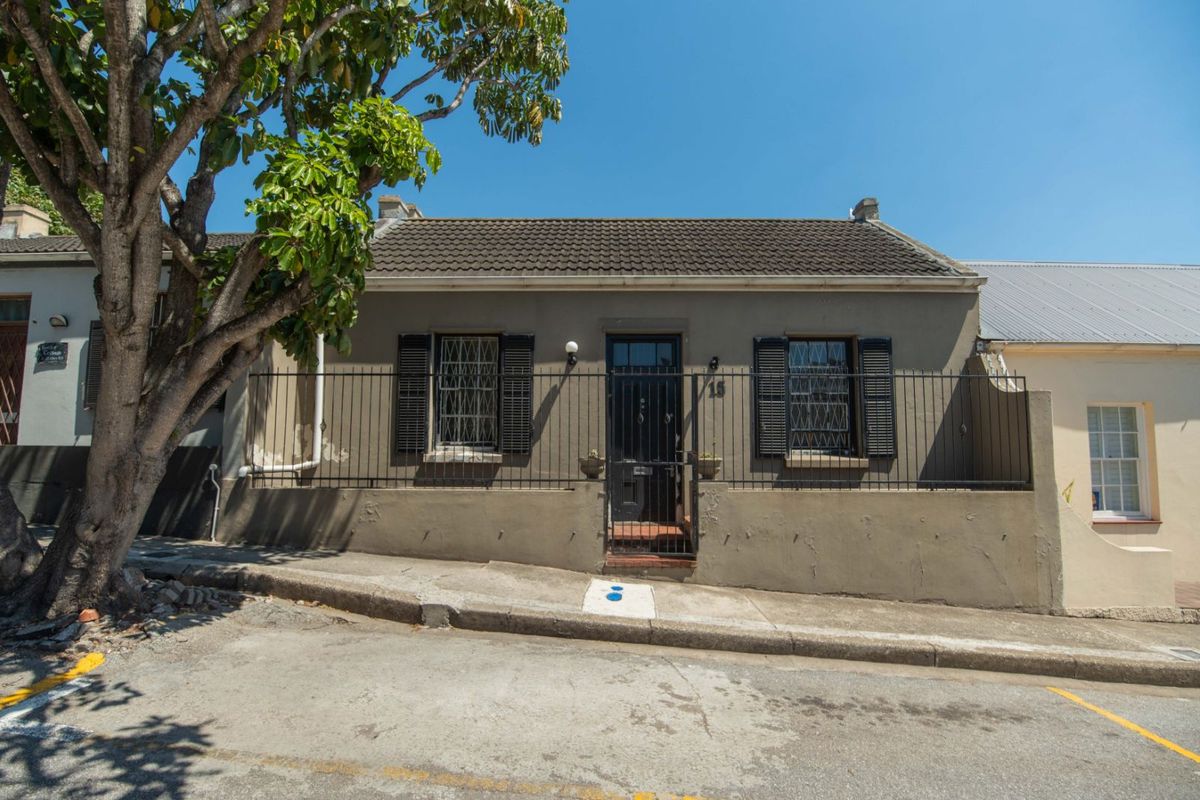 House For Sale in Gqeberha Central - Photo 2