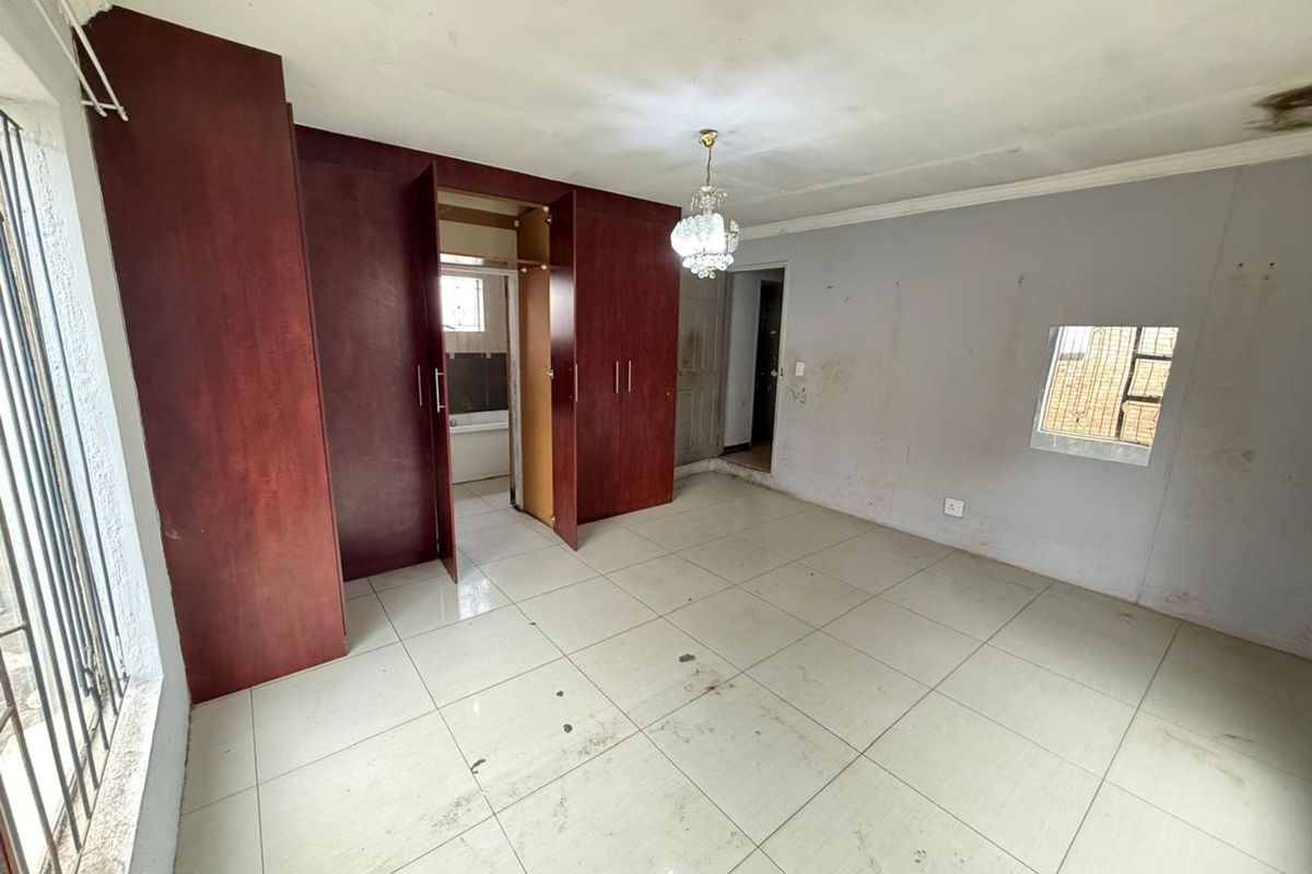 House For Sale in Pretoria West - Photo 5