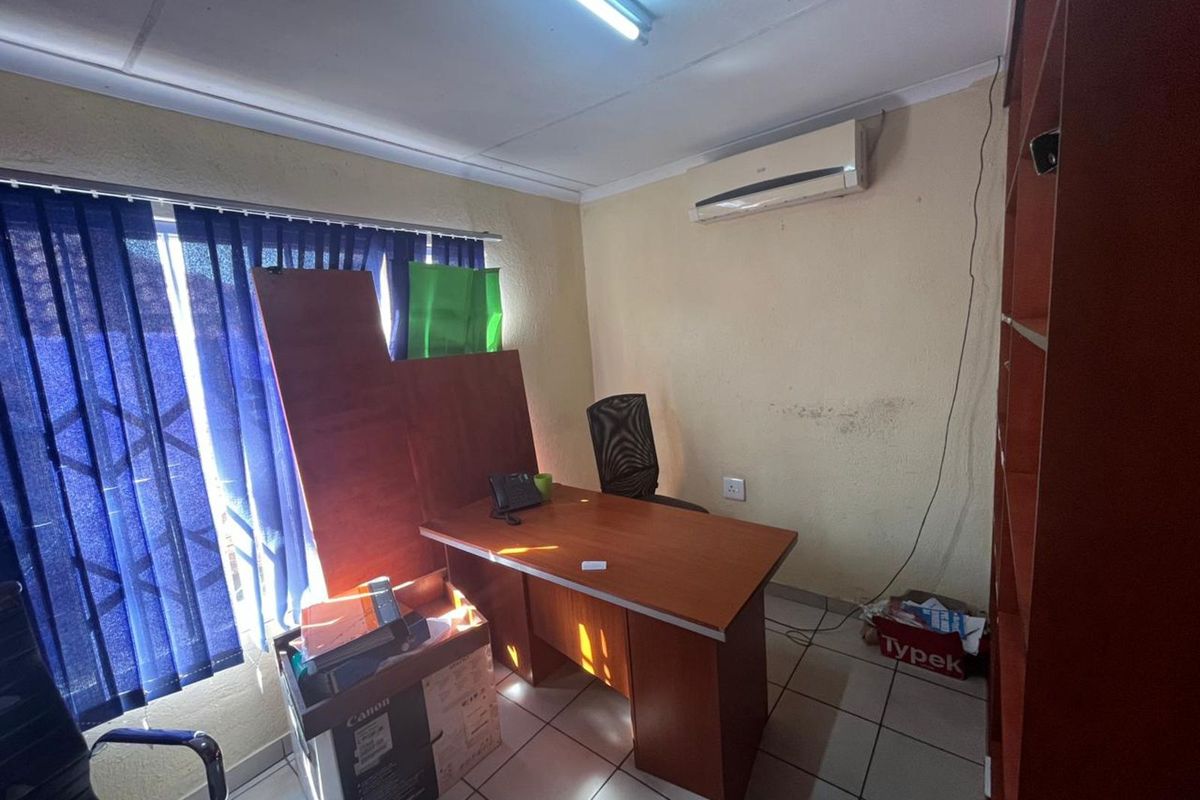 Business To Rent in Burgersfort Central - Photo 2