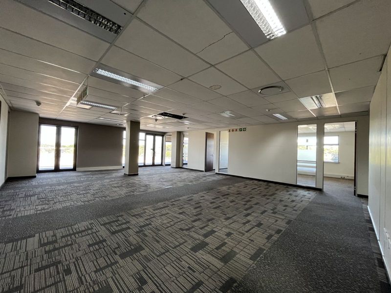 Office To Rent in Lynnwood Manor - Photo 9