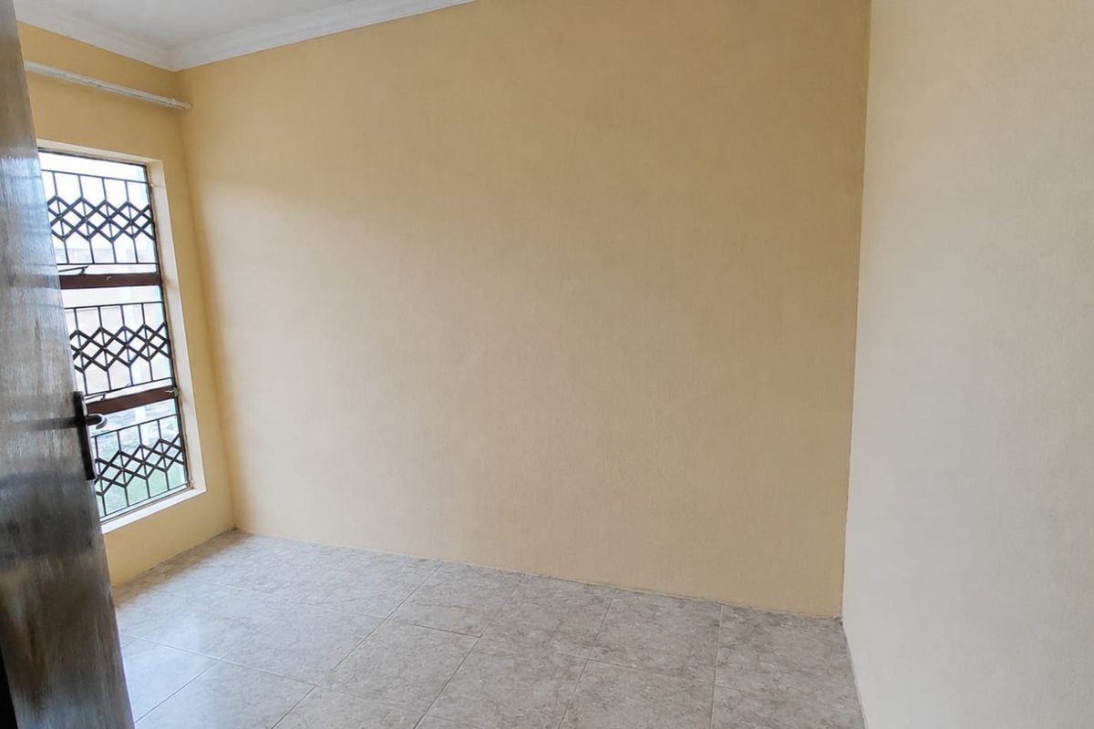 House For Sale in Emdo Park - Photo 4
