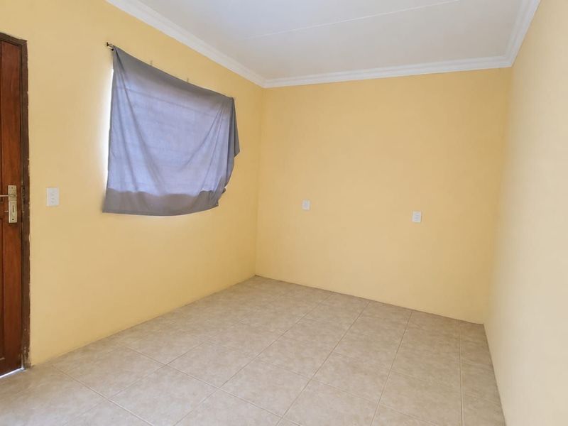 House For Sale in Emdo Park - Photo 5