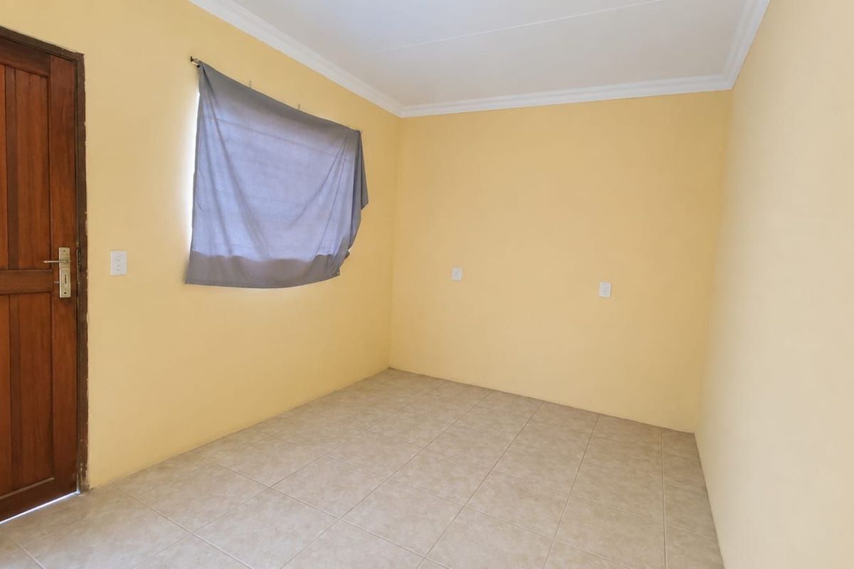 House For Sale in Emdo Park - Photo 5