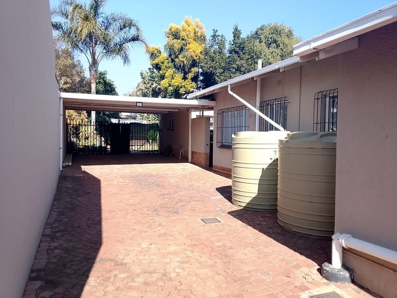 House For Sale in Queenswood - Photo 3