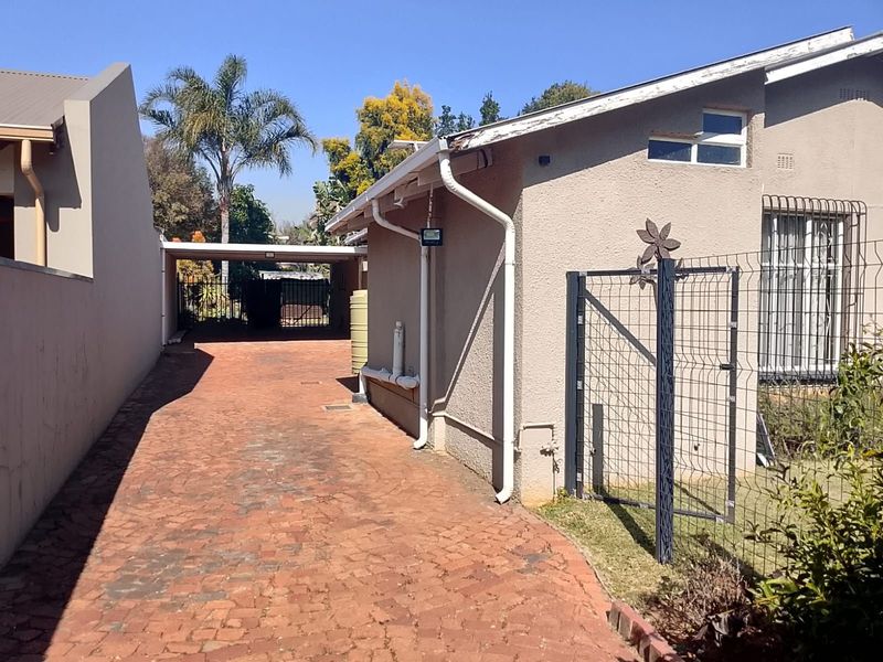 House For Sale in Queenswood - Photo 2