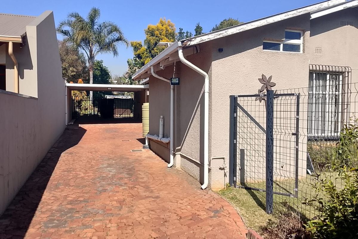House For Sale in Queenswood - Photo 2