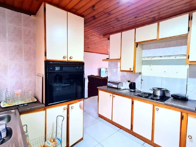 House For Sale in Mossel Bay Ext 26 - Photo 5