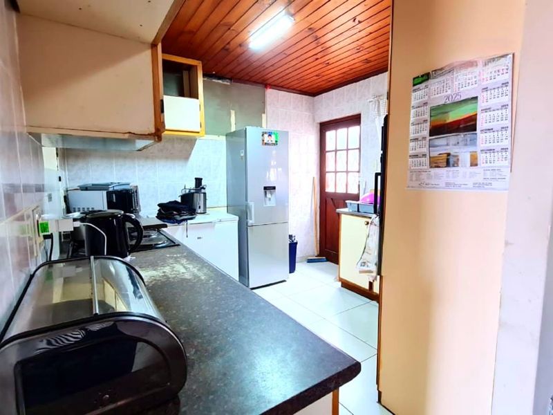 House For Sale in Mossel Bay Ext 26 - Photo 4