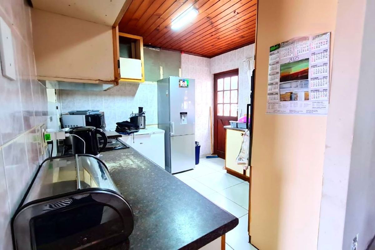 House For Sale in Mossel Bay Ext 26 - Photo 4