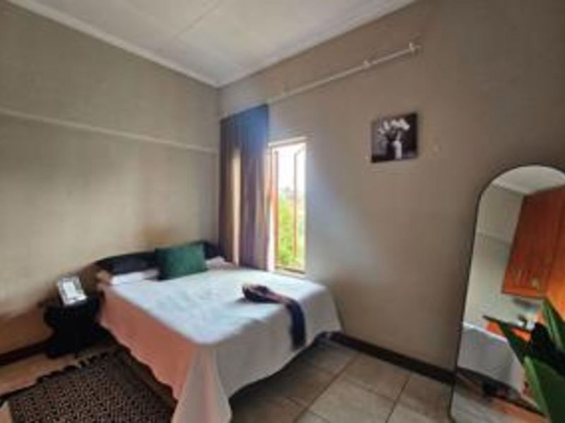 Townhouse For Sale in Ladine - Photo 10