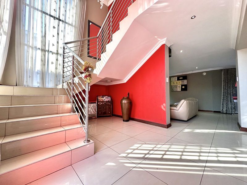 House For Sale in Theresapark - Photo 2