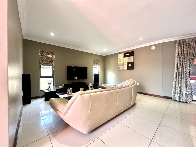House For Sale in Theresapark - Photo 8