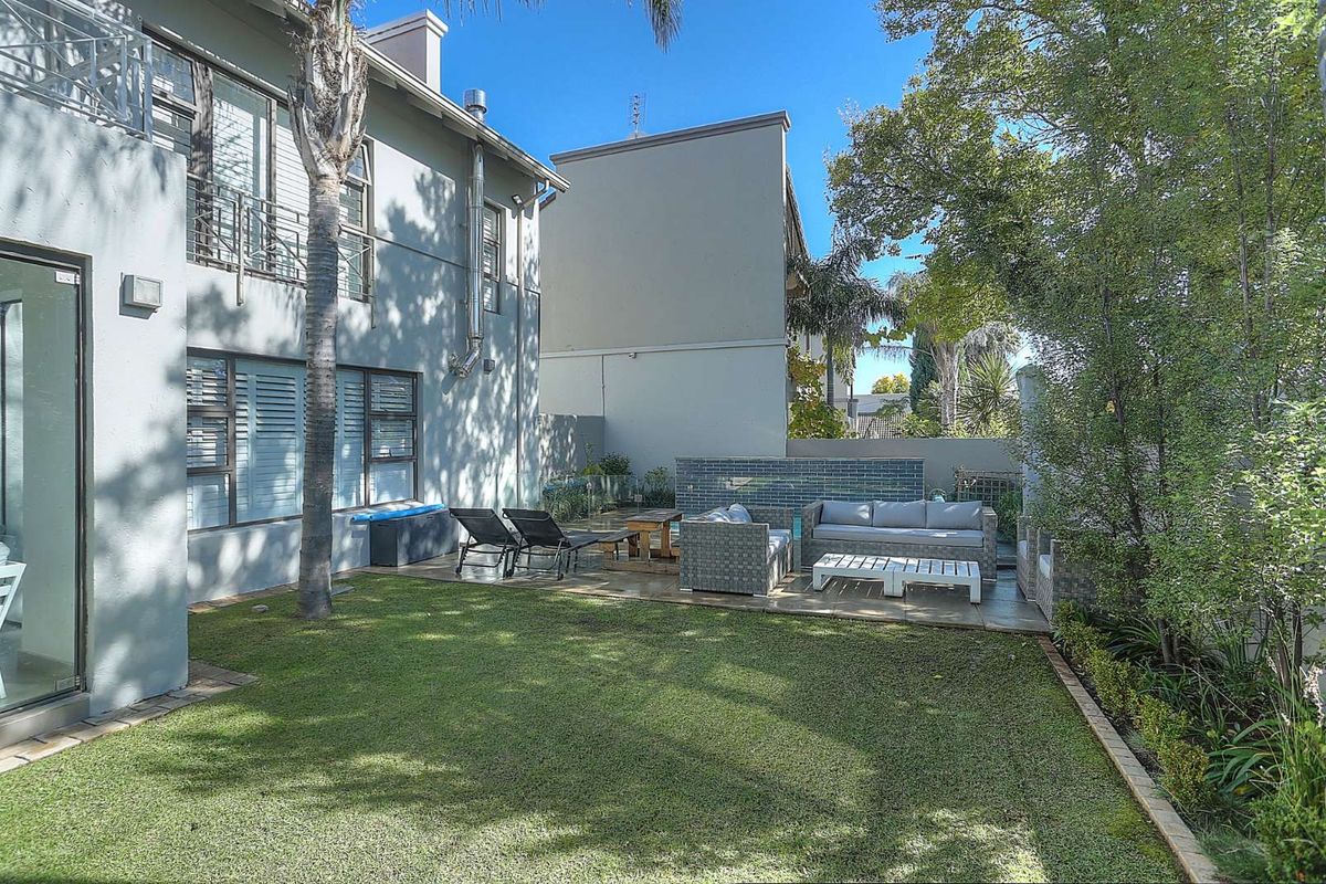 House For Sale in Waverley - Photo 2