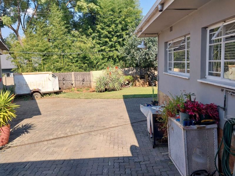 House For Sale in East Lynne - Photo 10