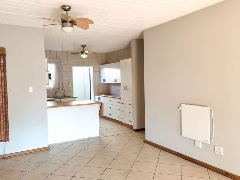 House For Sale in Rietvalleirand - Photo 7