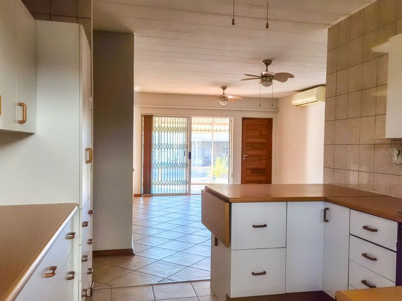 House For Sale in Rietvalleirand - Photo 6