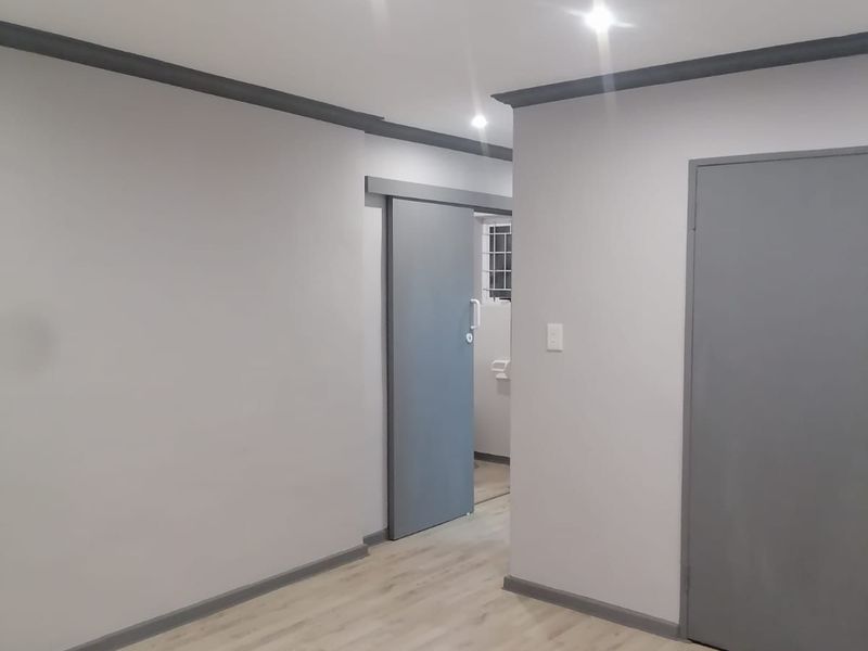 House To Rent in Westcliff - Photo 5