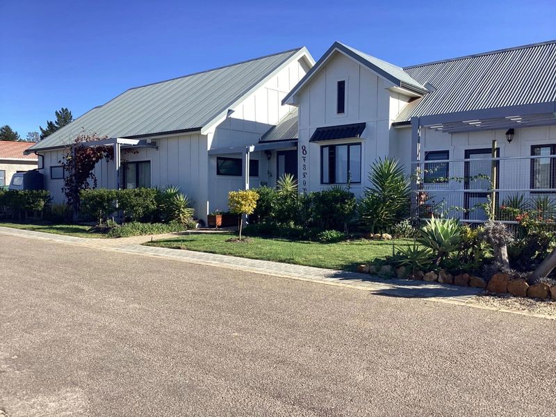 House For Sale in Albertinia Central - Photo 2