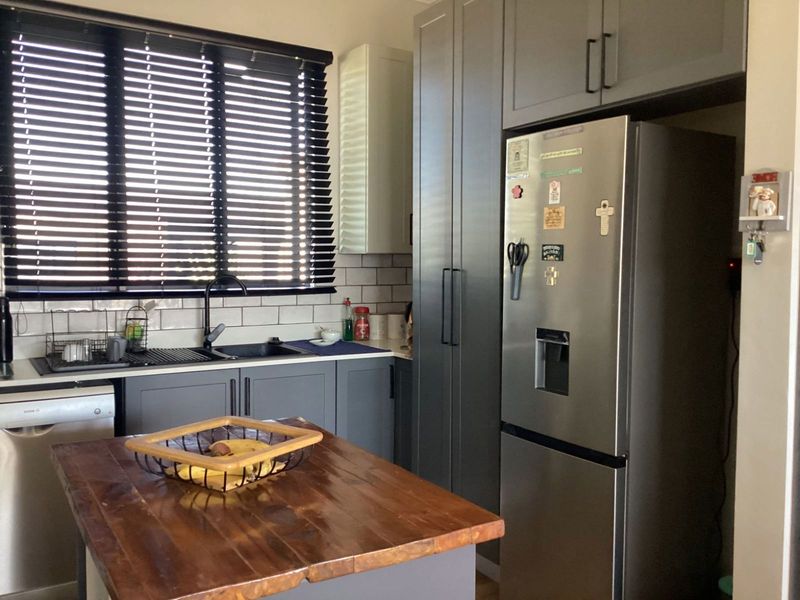House For Sale in Albertinia Central - Photo 7